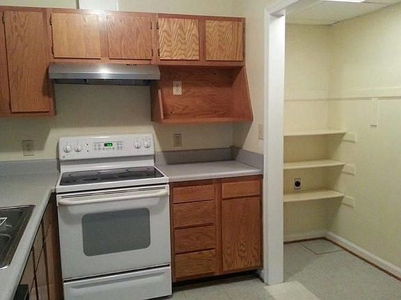 5th image of 1726 Elbert Dr #1726