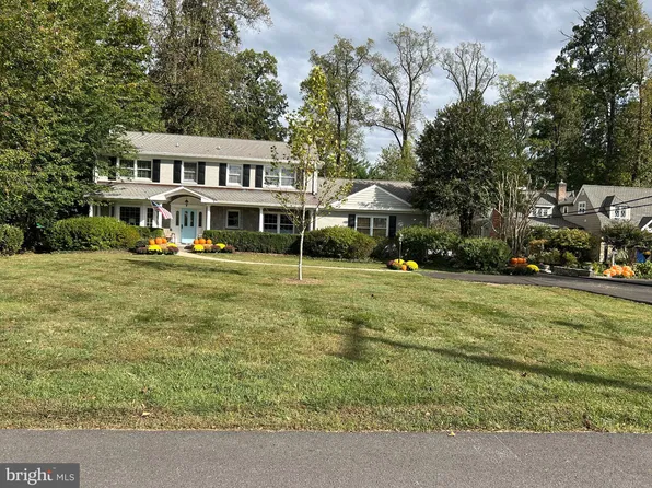 15117 Rosecroft Rd, Rockville, MD 20853