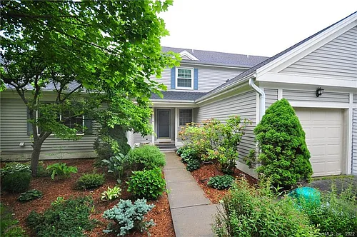 93 Litchfield Ponds Dr #93 Photo 1