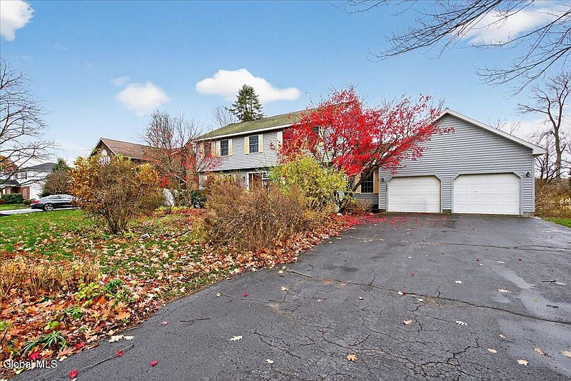 3rd image of 3067 New Williamsburg Drive