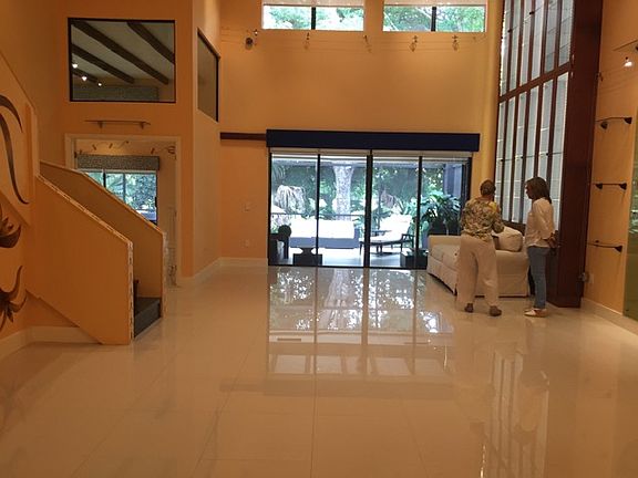 4th image of 9318 NW Fifty Doral Cir S