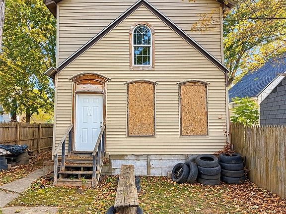 4th image of 163 16th St
