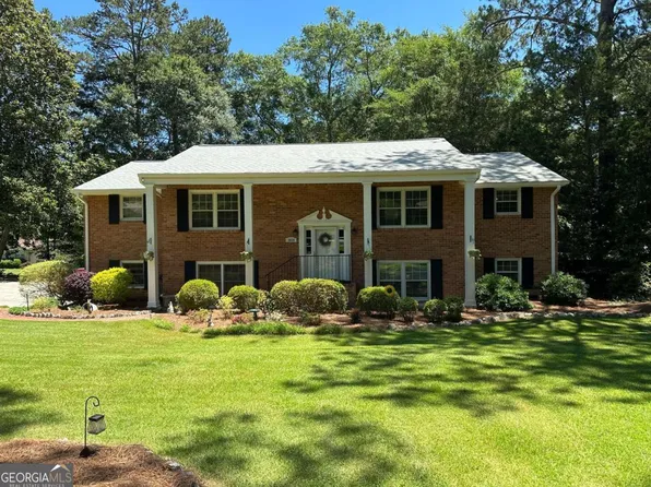 2039 Monterey Dr, Conyers, GA 30012