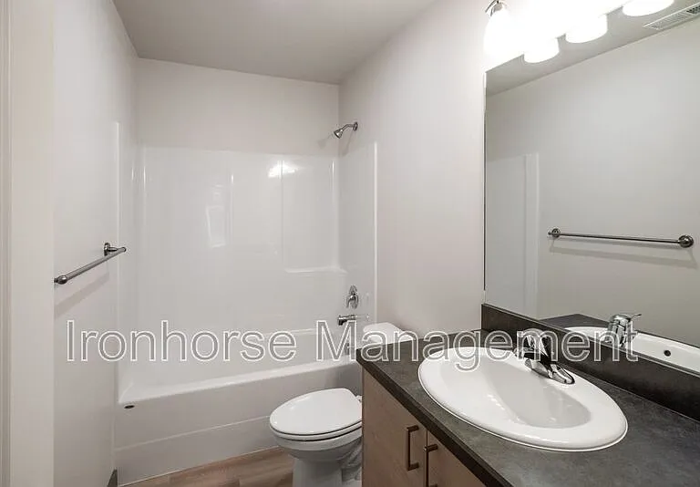 2954 W Babcock St #B — Photo 24