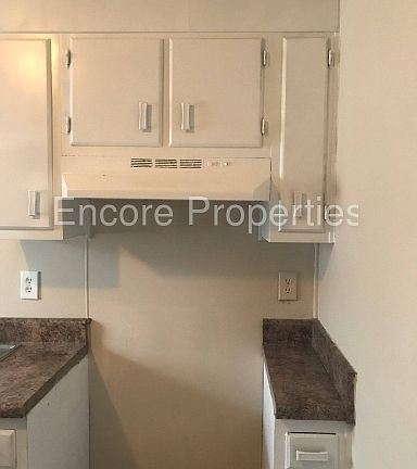 5th image of 106 Sycamore Ct