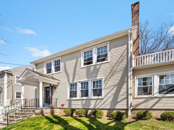 218 Park Street, New Canaan, CT 06840