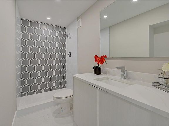 5th image of 3203 Portofino Pt #C4