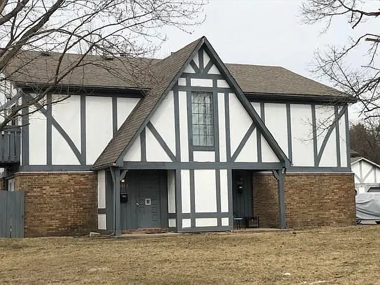 9845 Haven Ct — Photo 2