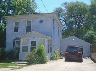 1303 Angular St, Burlington, IA 52601