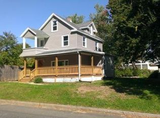 27 Sylvester St, Springfield, MA 01109