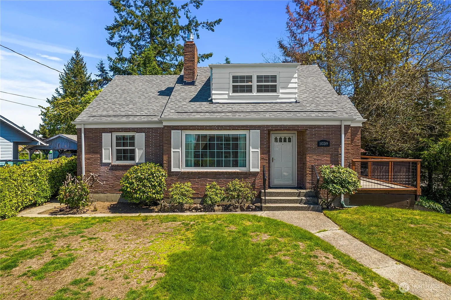 1039 S Geiger Street photo 1