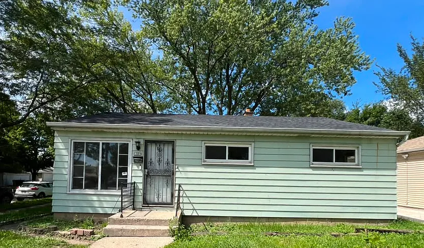 3 bed, 936 sqft, $1,700 — Photo 3