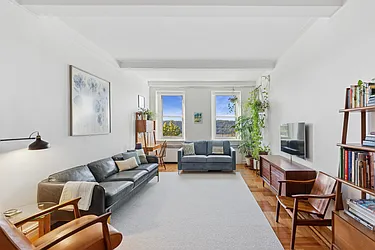 250 Cabrini Boulevard, #1H