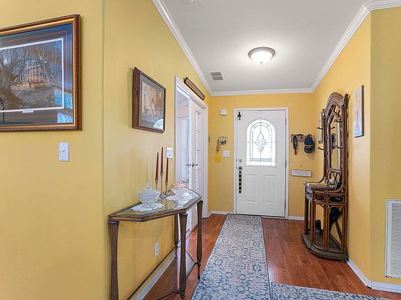 4th image of 253 Wellspring Dr.