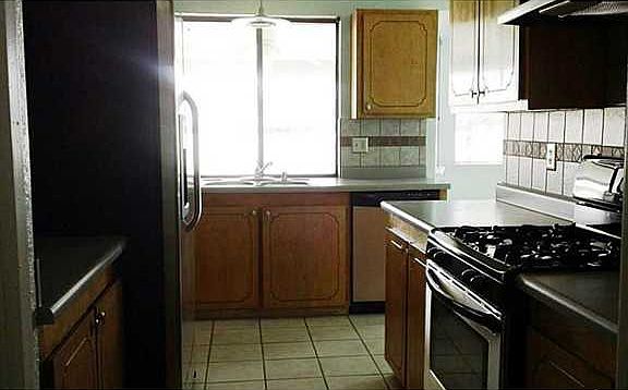 4th image of 2417 Anise Dr