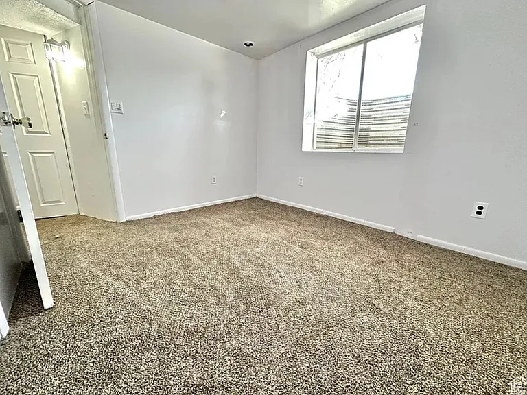411 Deseret Ave #BASEMENT — Photo 10