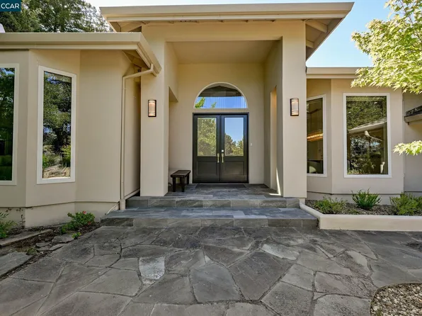 1 Oak View Ter, Orinda, CA 94563