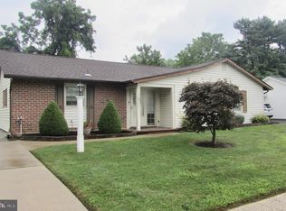 5 Brookbend Dr, Newark, DE 19713