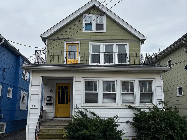 429 Lisbon Ave #1 — Photo 1