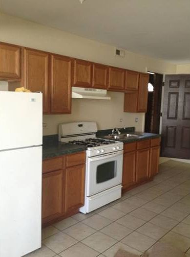 1st image of 6213 S Greenwood Ave