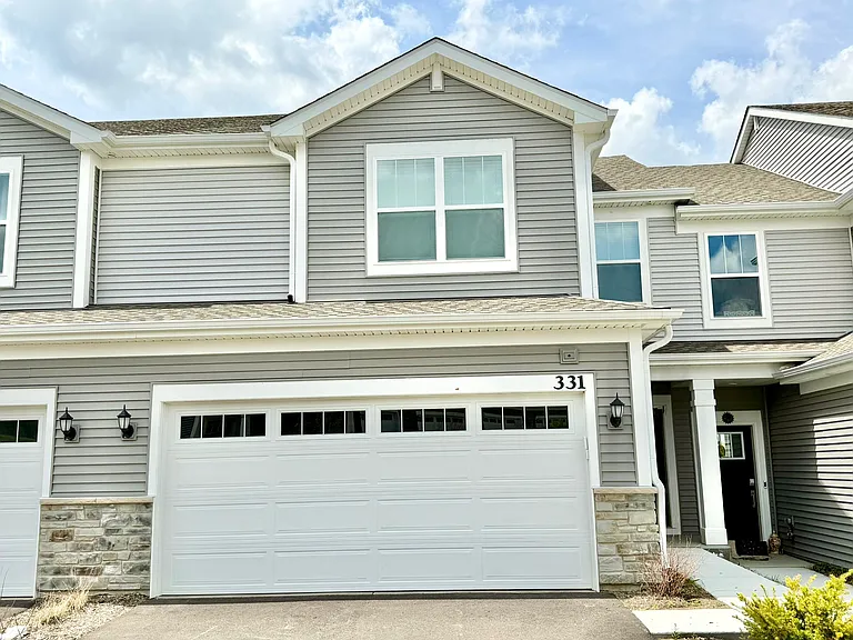 331 Red Oak Cir — Photo 2
