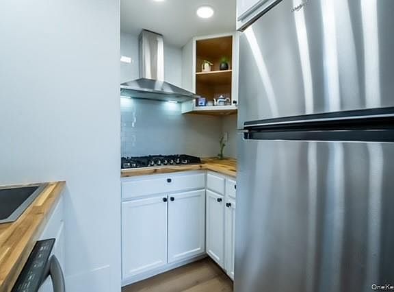 5th image of 4128 71st Street #4D