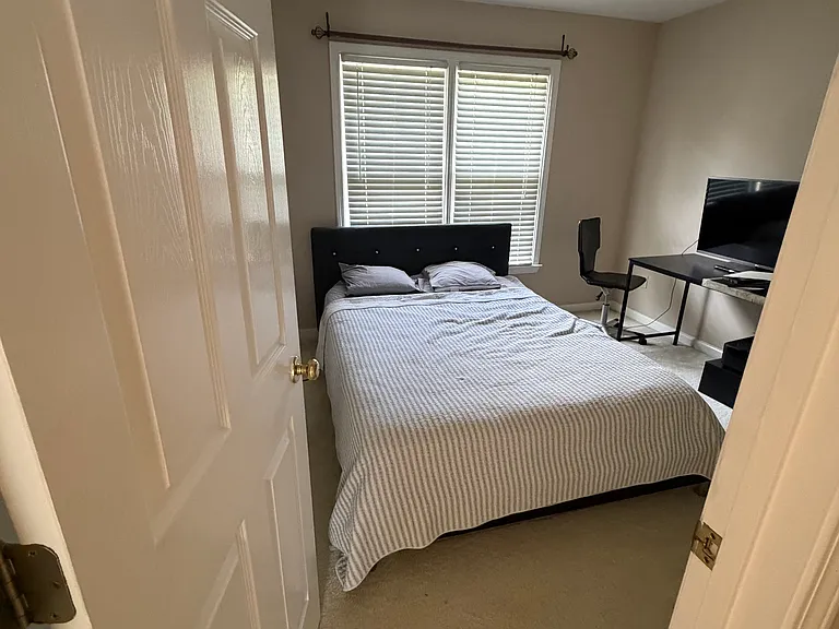 1019 Carroll Ct — Photo 11