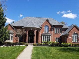 942 Bloomfield Knoll Dr, Bloomfield Hills, MI 48304