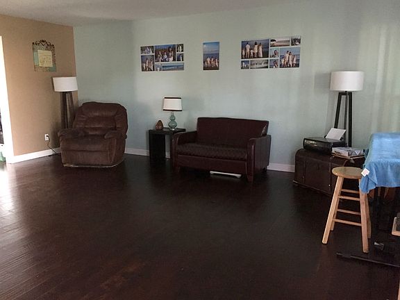 Spacious living room
