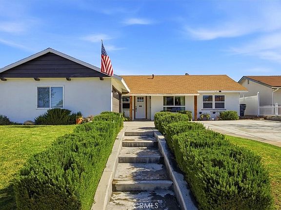 3rd image of 3565 Dixie Ln