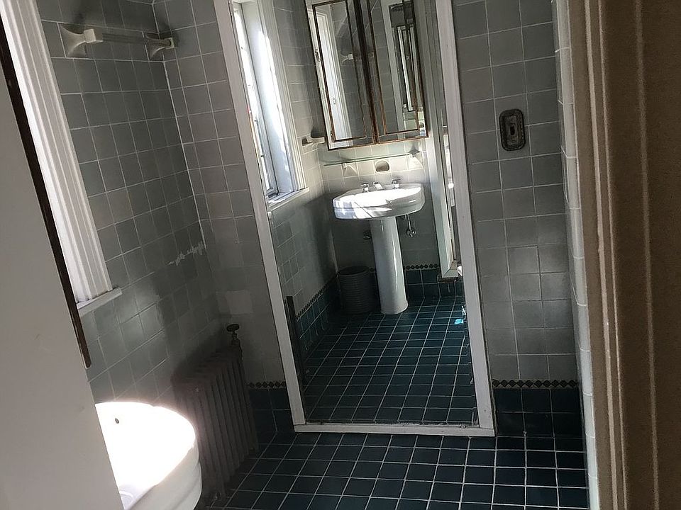 1st image of 3918 222nd St