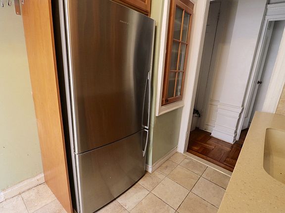 2nd image of 95 Eastern Pkwy APT 2E