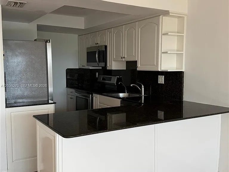 555 Crandon Blvd #43 — Photo 9