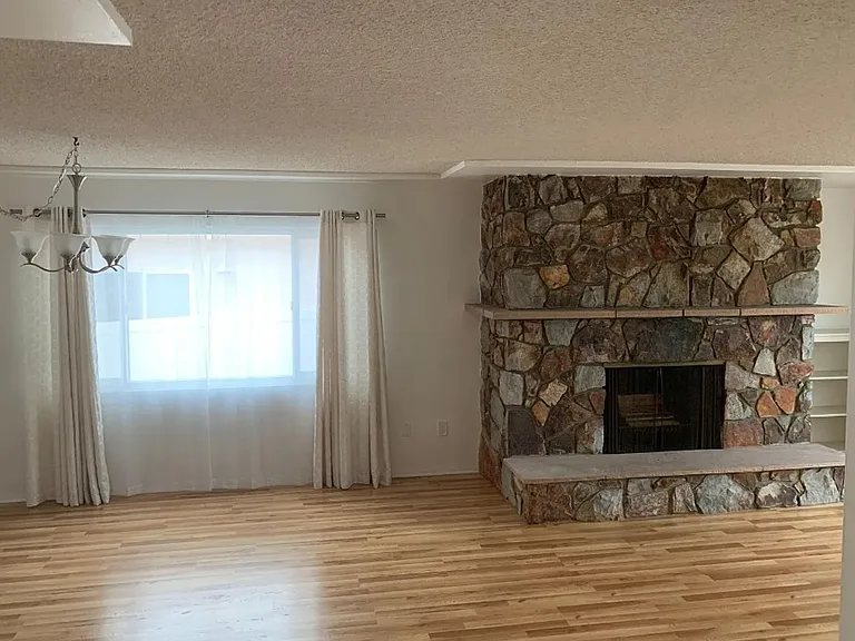 3120-3126 Horton Ave — Photo 7