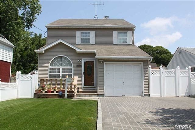 1st image of 301 Oakford St