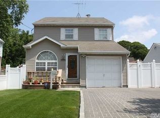 301 Oakford St, West Hempstead, NY 11552