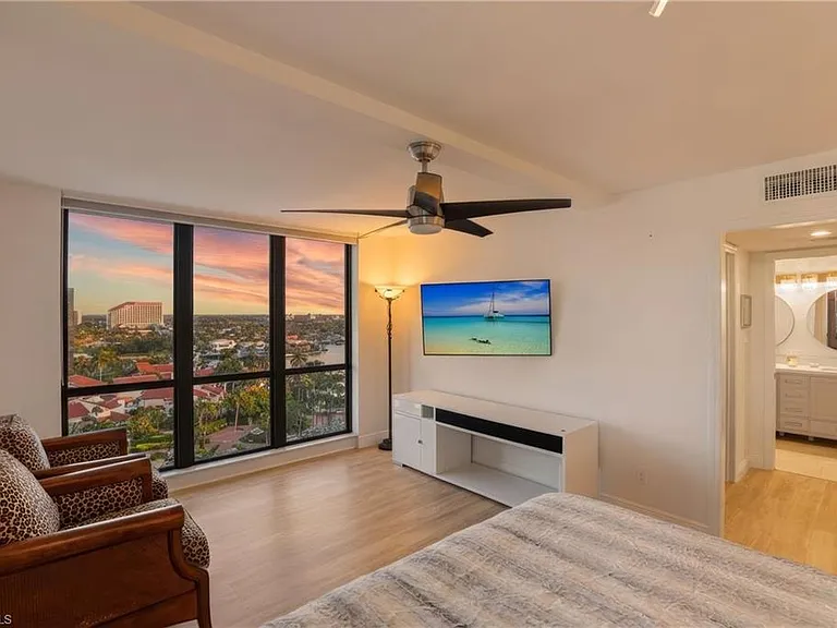 4551 Gulf Shore Blvd N #1500 — Photo 27