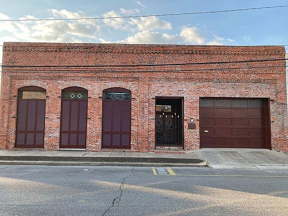 5th image of 118 S Main St