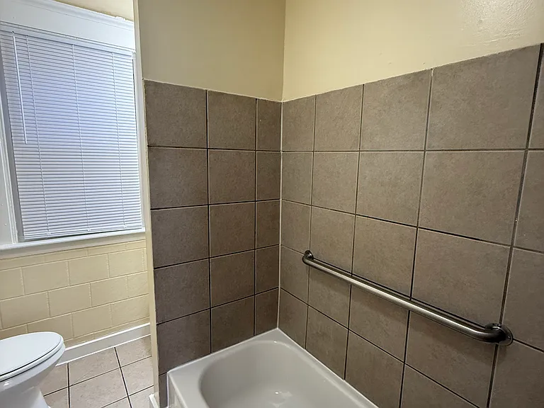 534 Whalley Ave #1 — Photo 9