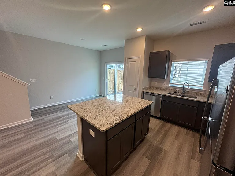 127 Carr Ln — Photo 8