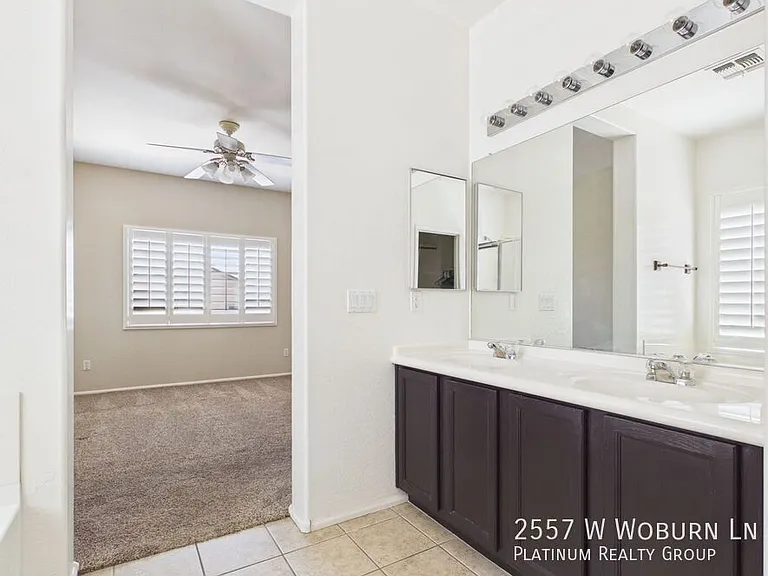2557 W Woburn Ln — Photo 20