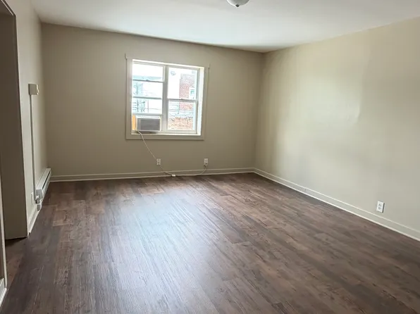 15 S Main St APT 5, Fortville, IN 46040