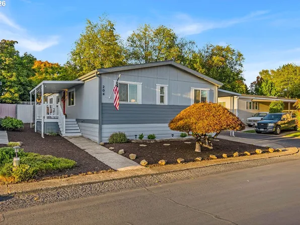 12450 SW Fischer Rd Unit 204, Portland, OR 97224