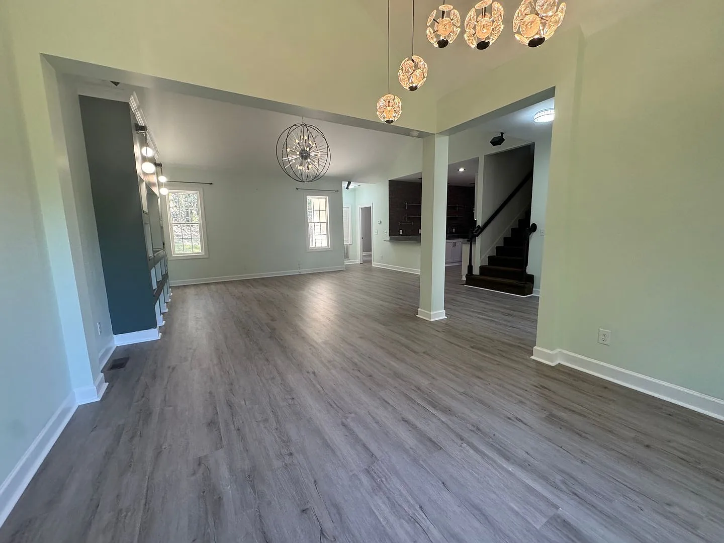 Spacious 3BR/2.5BA Hickory Home with Bonus Room — Photo 4