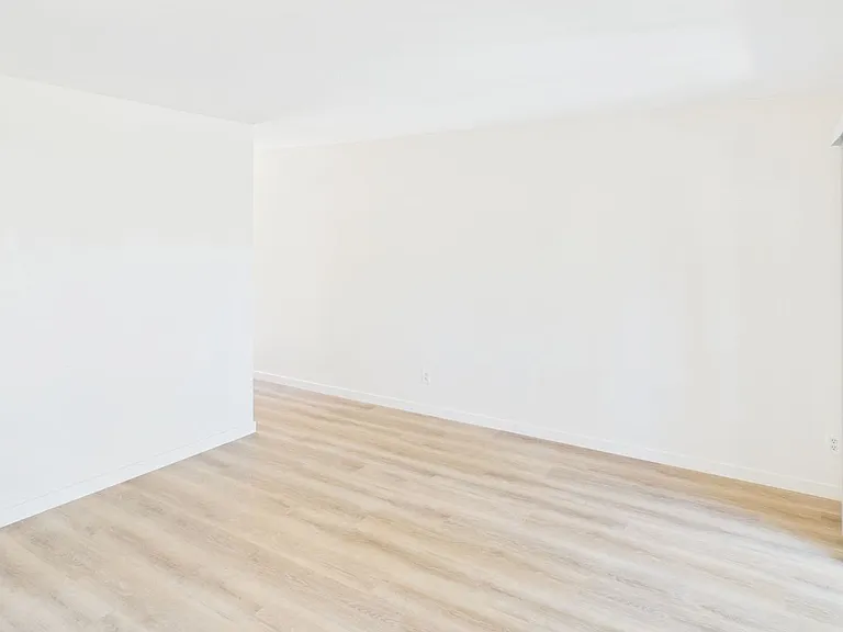 298 Eddie Dr — Photo 12
