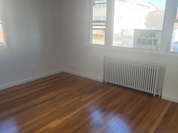 1106-1108 E 22nd St #1, Paterson, NJ 07513
