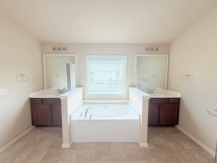 5230 Brierstone Dr — Photo 10