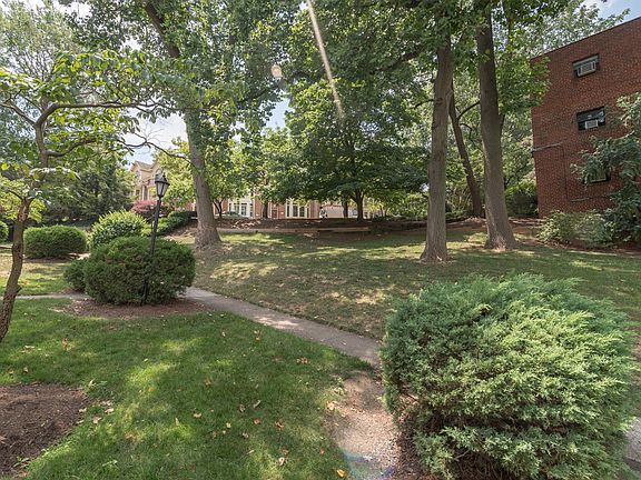 4th image of 1569 N Colonial Ter APT 407