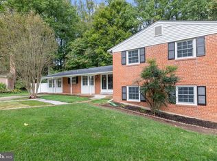 9002 Teddy Rae Ct, Springfield, VA 22152
