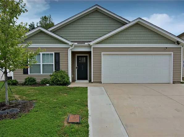 233 Ashwood Way, Easley, SC 29640